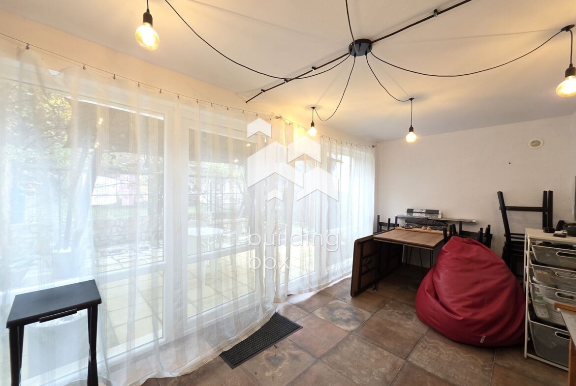 Къща - София, област, с.Искрец - 0