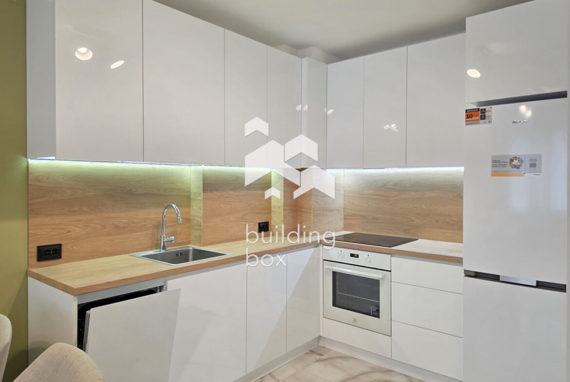 Двустаен в малинова долина - 0