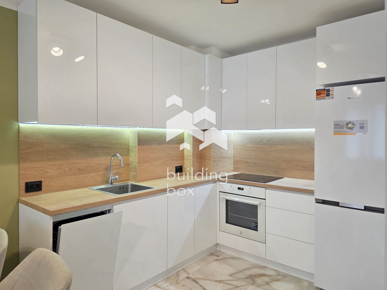 Двустаен в малинова долина - 0