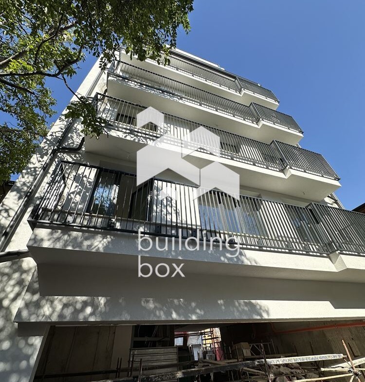 Тристаен апартамент - Център - 0