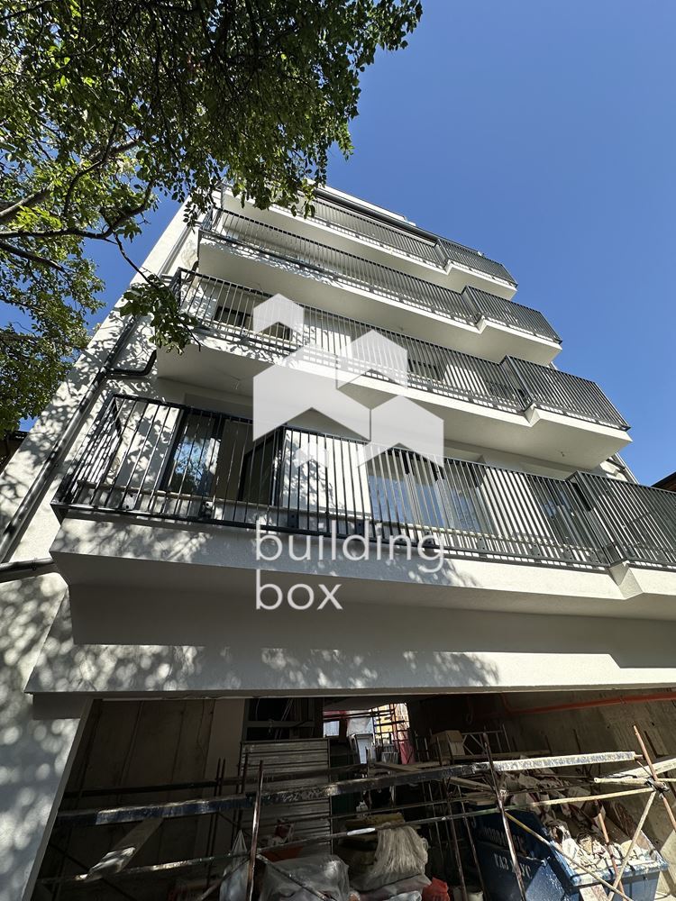 Тристаен апартамент - Център - 0