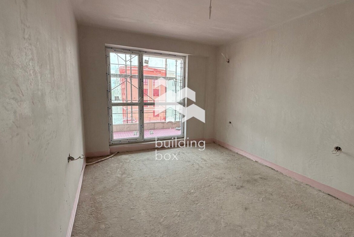 Двустаен апартамент в кв. Остромила до Виа парк - 0