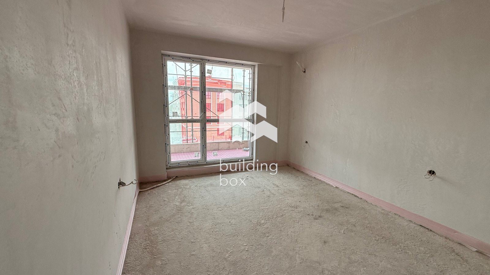 Двустаен апартамент в кв. Остромила до Виа парк - 0