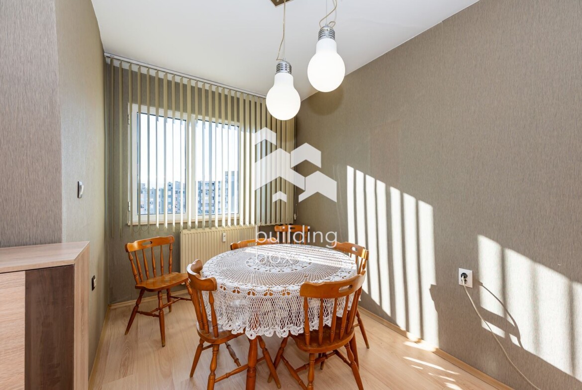 Обзаведен тристаен апартамент - кв. "Тракия" - 0