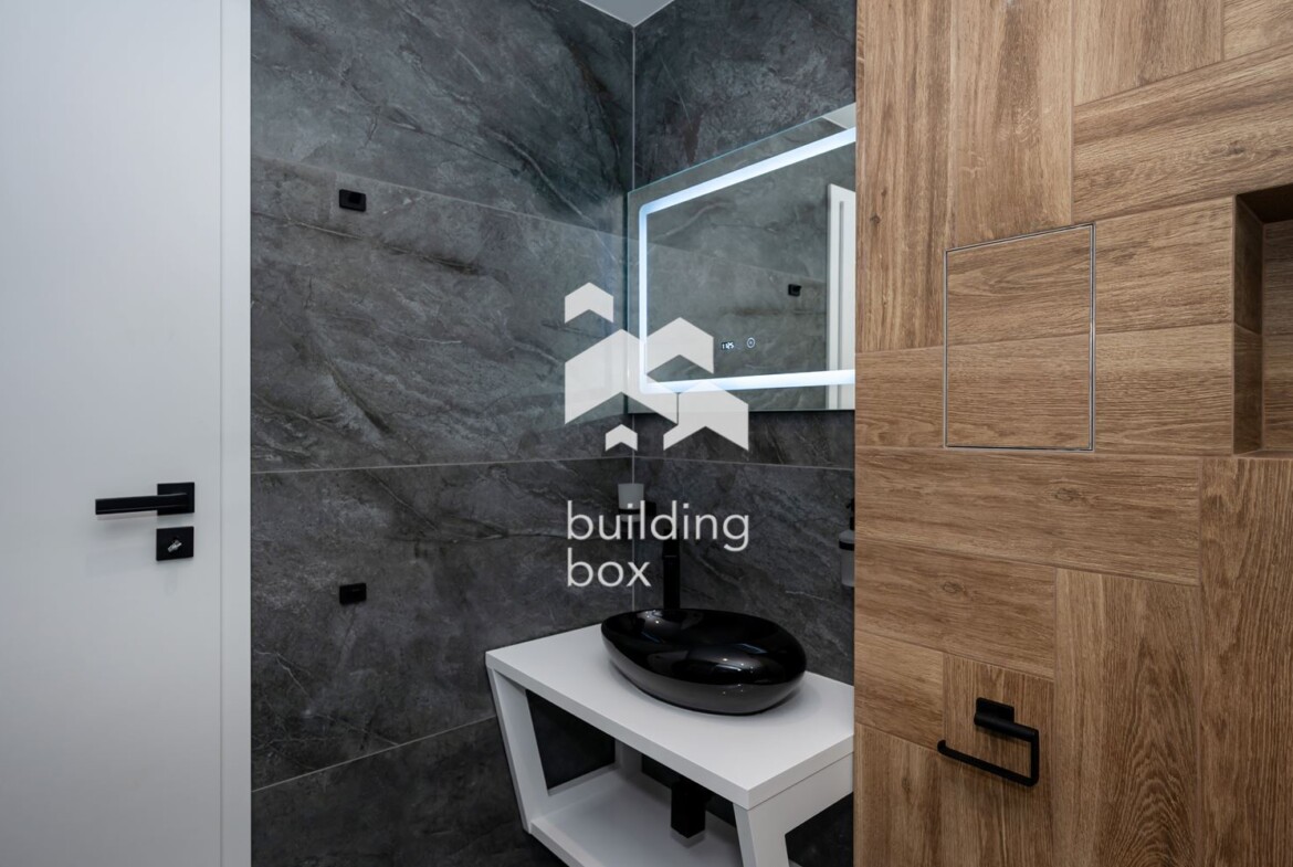 Двустаен обзаведен апартамент с паркомясто - кв. "Остромила" - 0