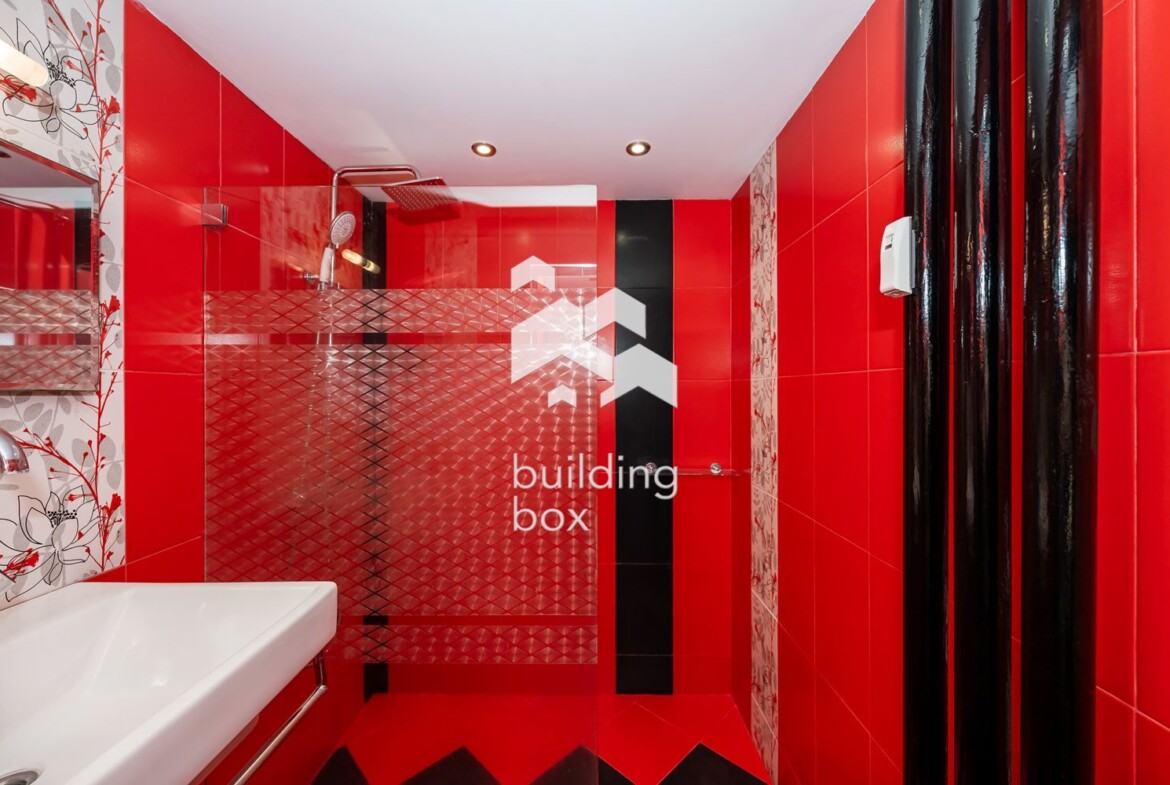 Обзаведен тристаен апартамент - кв. "Тракия" - 0