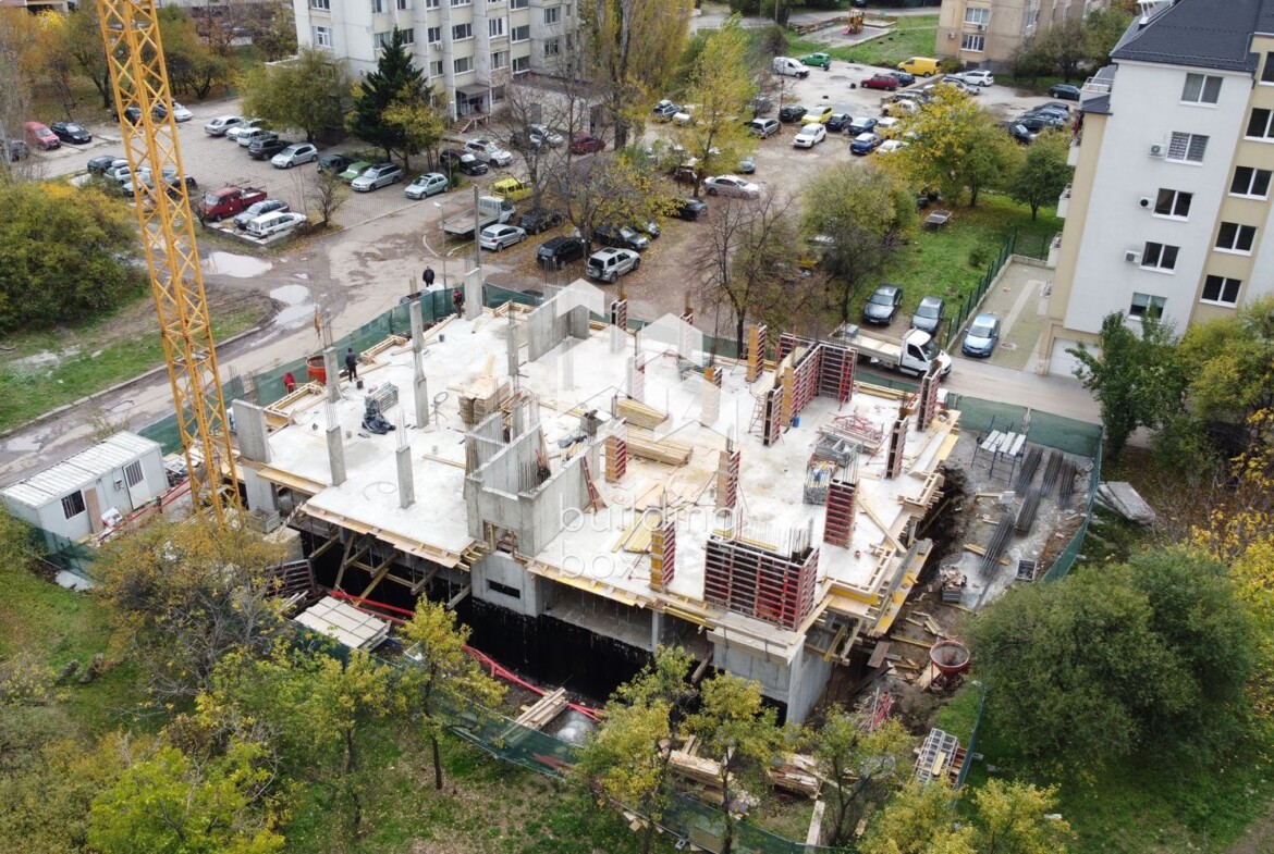 Тристаен апартамент - район Слатина - 0