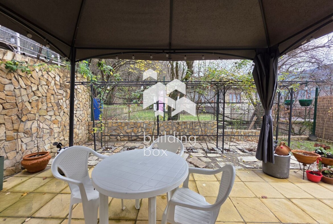 Къща - София, област, с.Искрец - 0