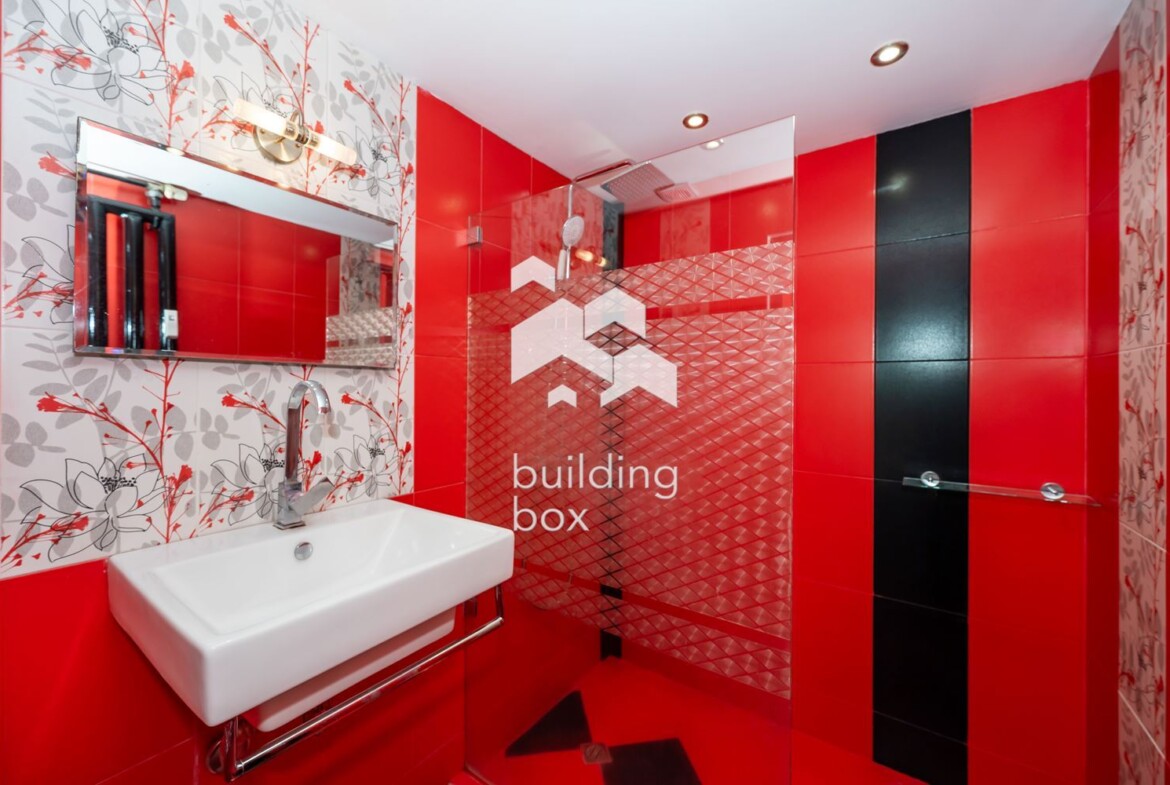 Обзаведен тристаен апартамент - кв. "Тракия" - 0