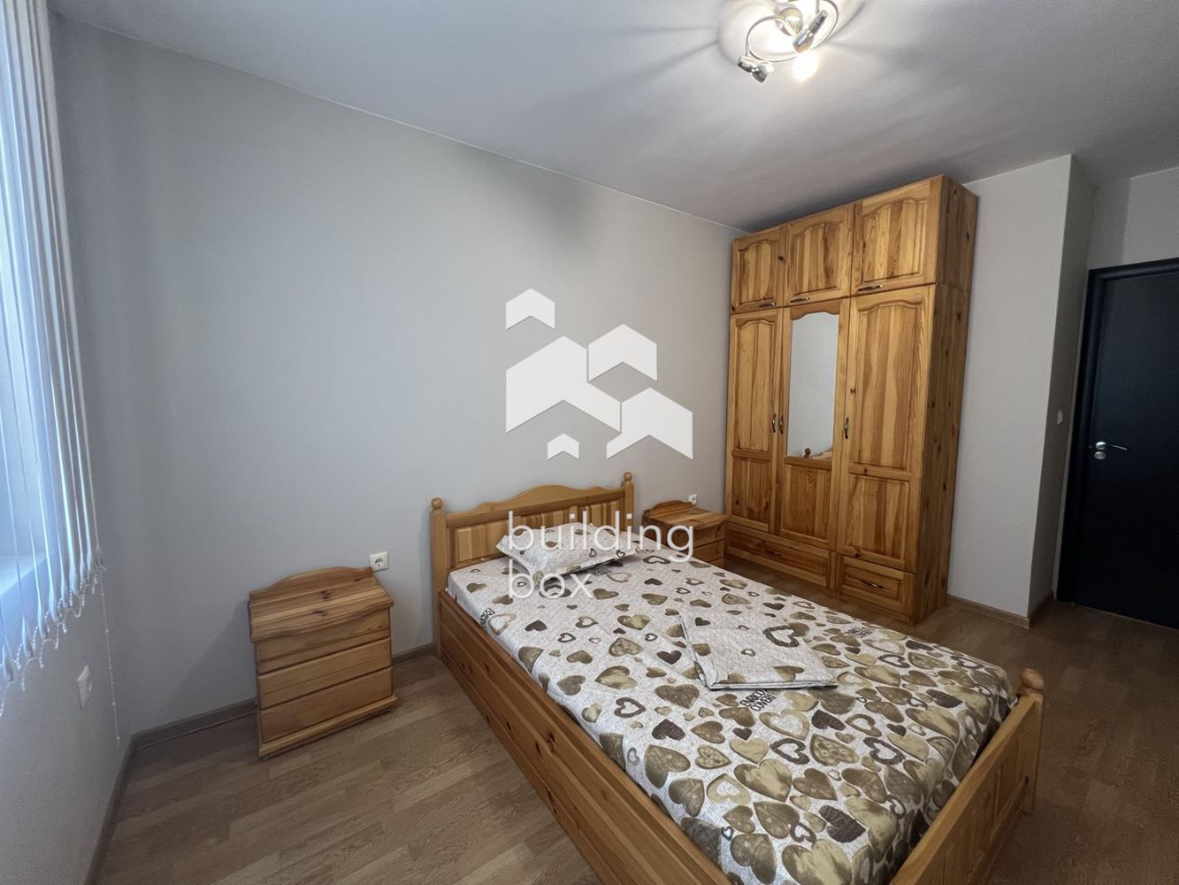 Тристаен апартамент под наем с паркомясто - кв. Христо Смирненски - 0