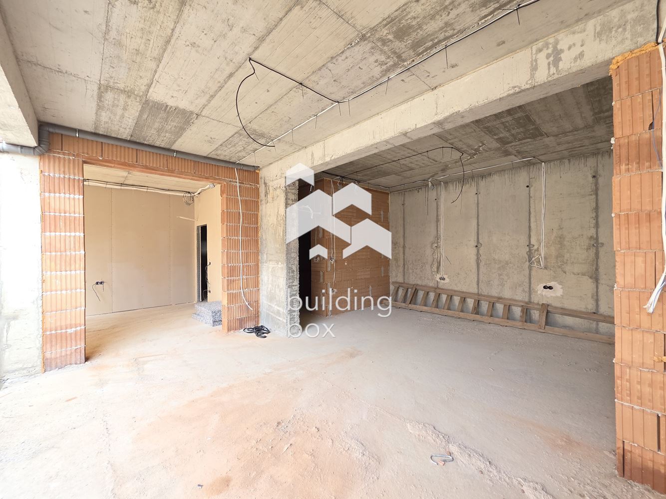 Луксозен мезонет - местност "Камбаните" - 0