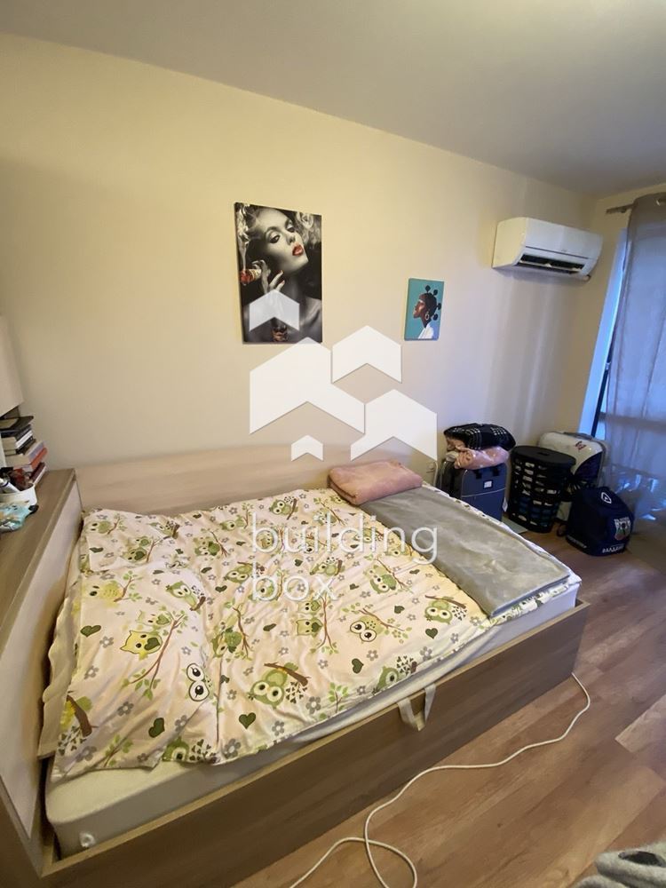 Маломерен Тристаен апартамент в Кръстова Вада - 0