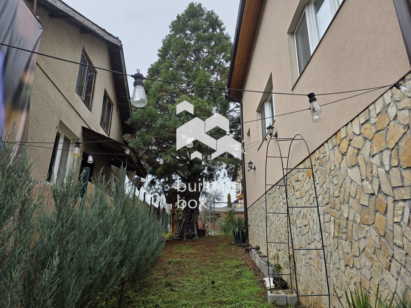 Къща - София, област, с.Искрец - 0