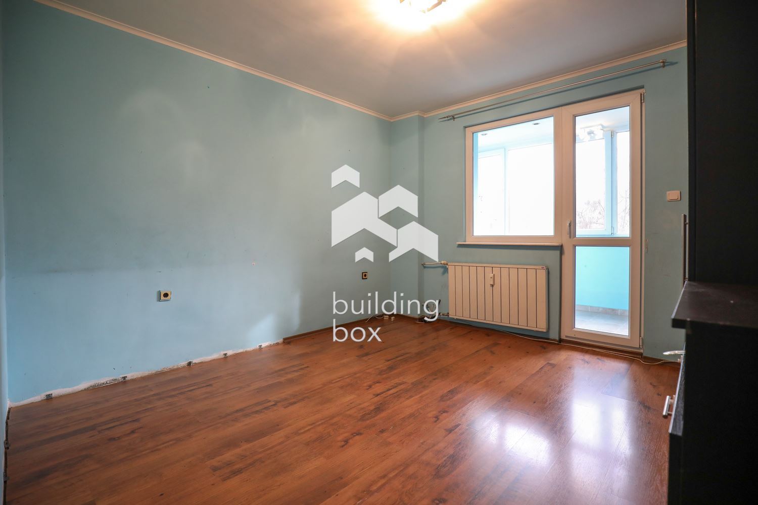 Просторен 4-стаен апартамент - 0