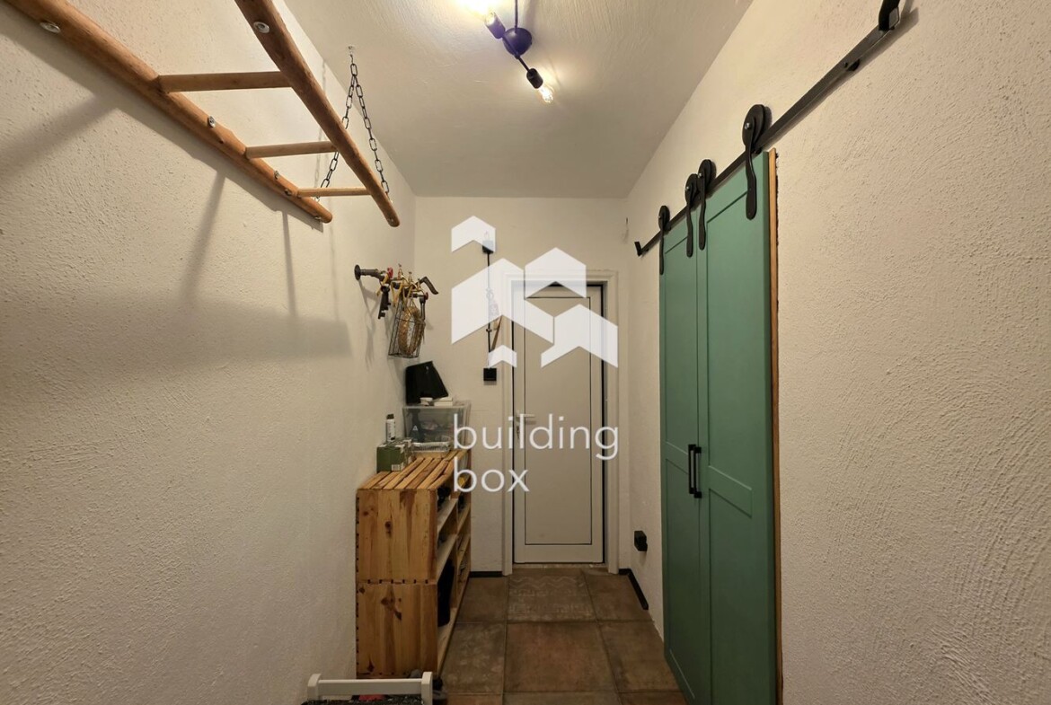 Къща - София, област, с.Искрец - 0