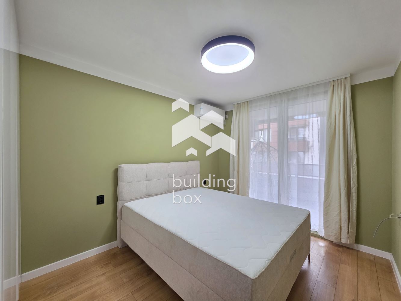 Двустаен в малинова долина - 0