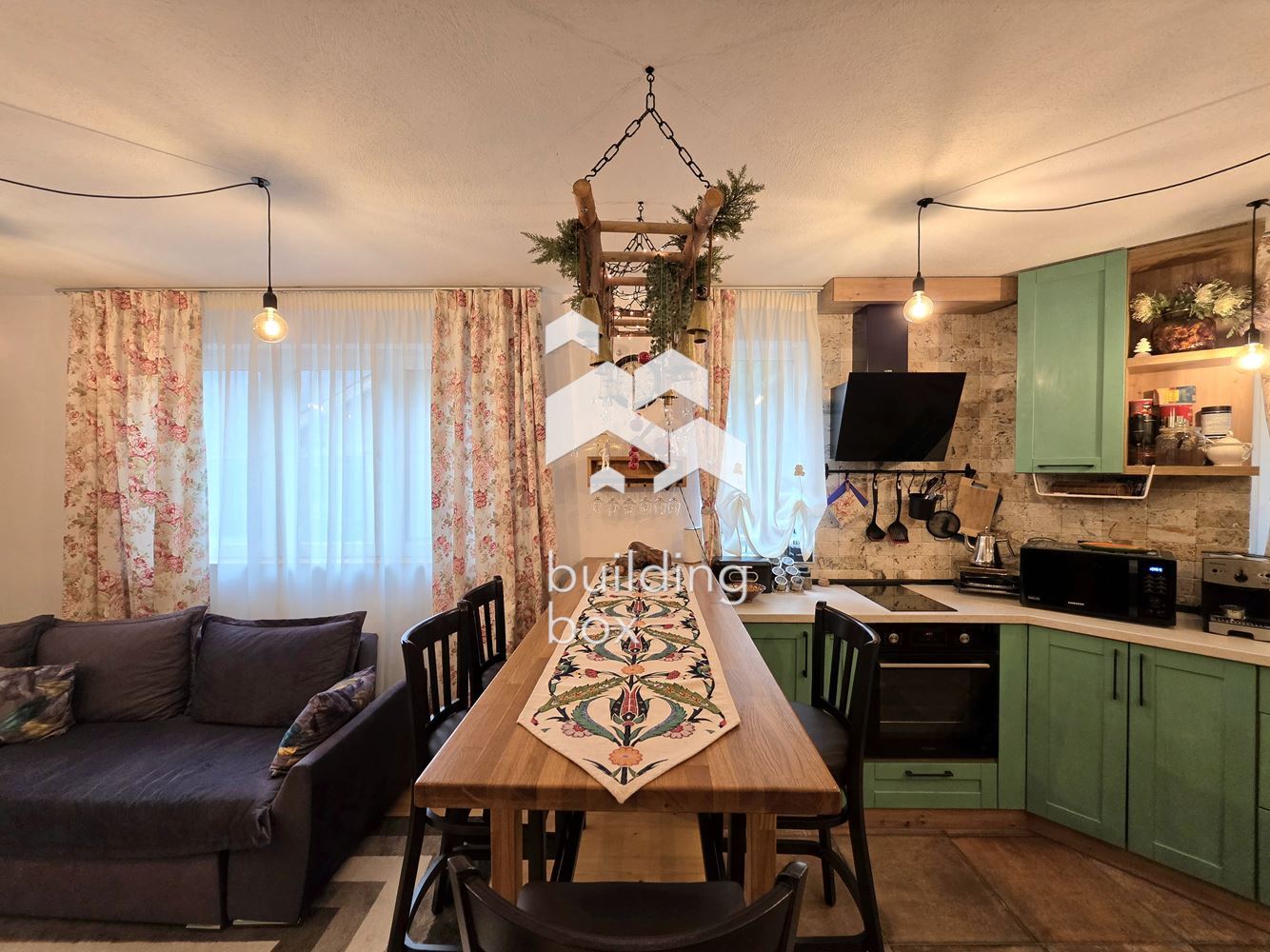 Уютна къща в с. Искрец - 0