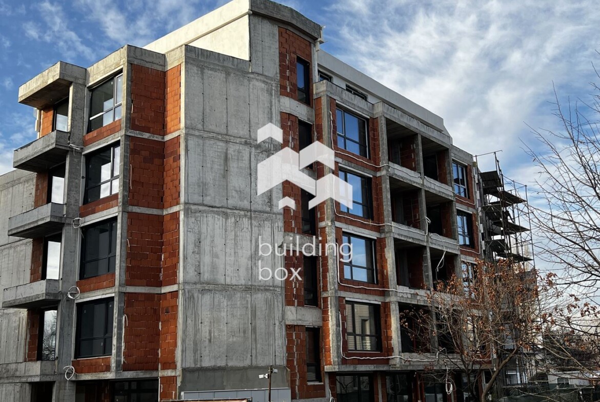 3 стаен апартамент - 0