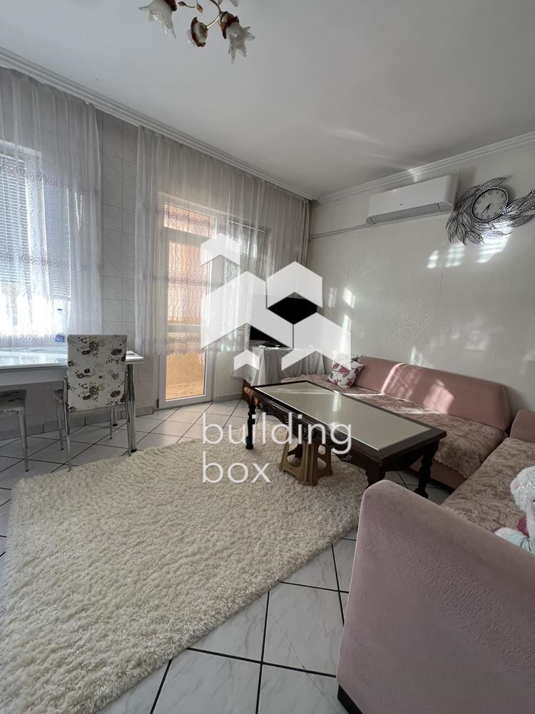 Тристаен апартамент в Изгрев - 0