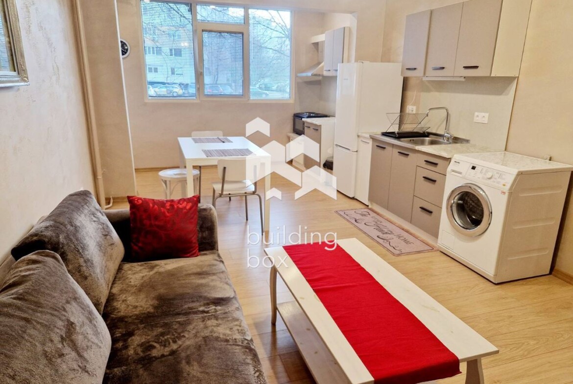 Уютен двустаен апартамент в жк. Дружба 2 - 0