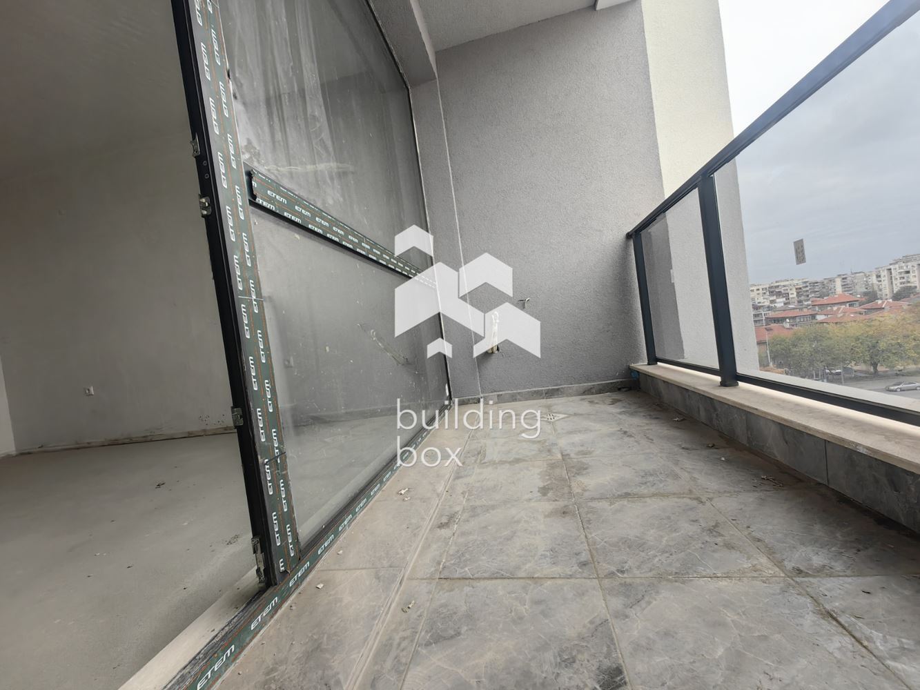 Голям просторен двустаен апартамент до Кауфланд - 0