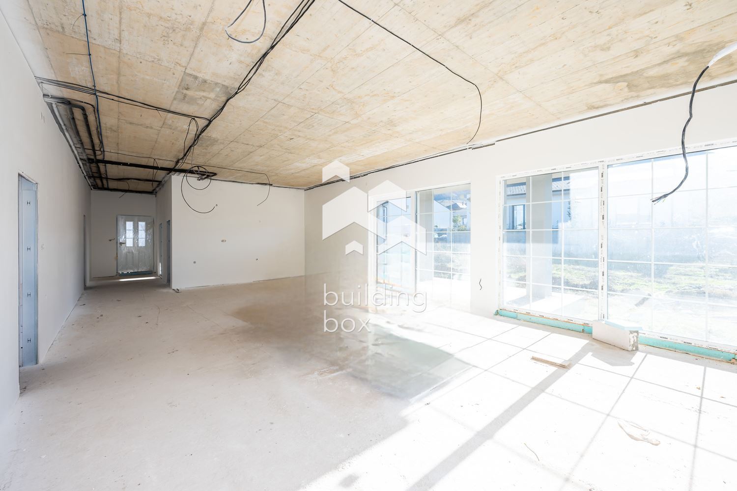 Едноетажна къща със страхотна панорама в Марково - 0