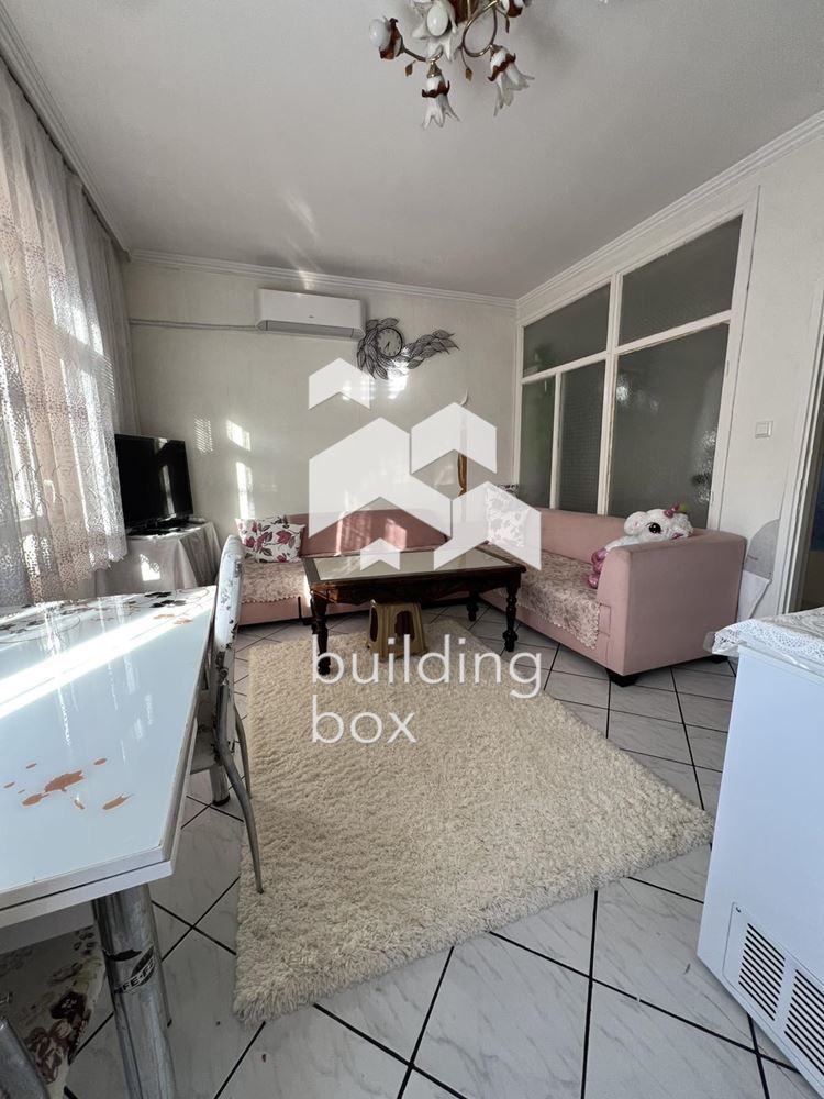 Тристаен апартамент в Изгрев - 0