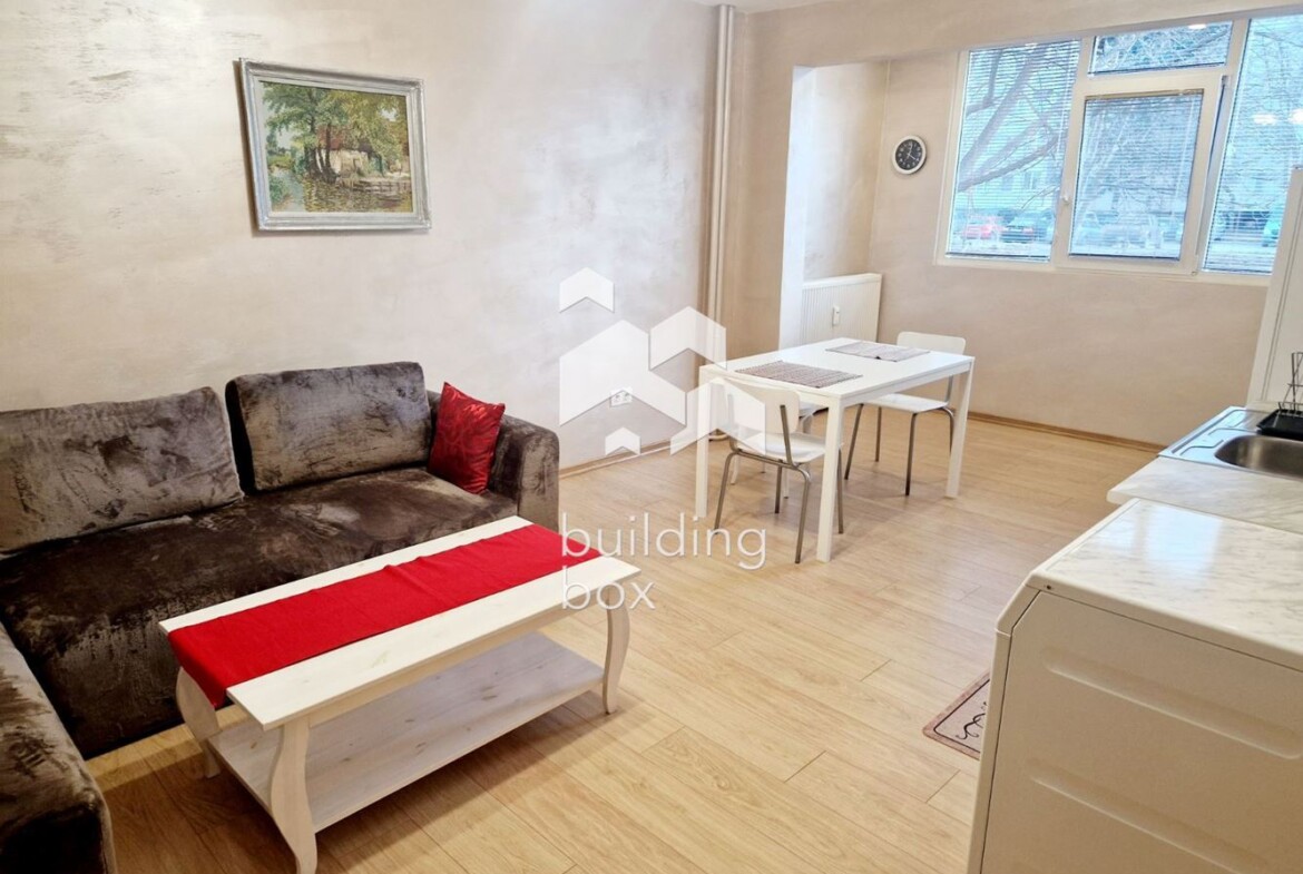 Уютен двустаен апартамент в жк. Дружба 2 - 0