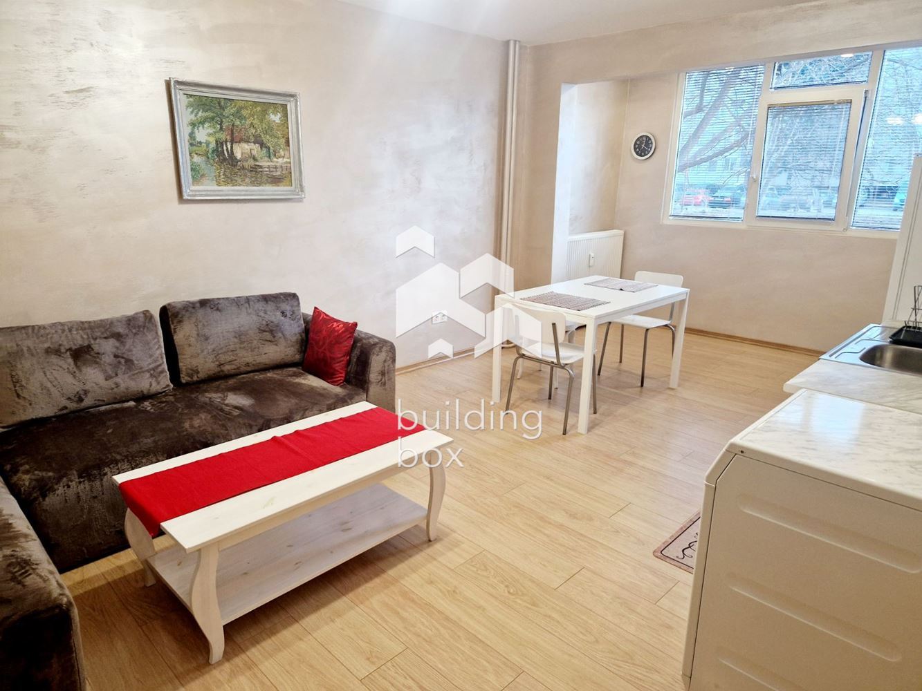 Уютен двустаен апартамент в жк. Дружба 2