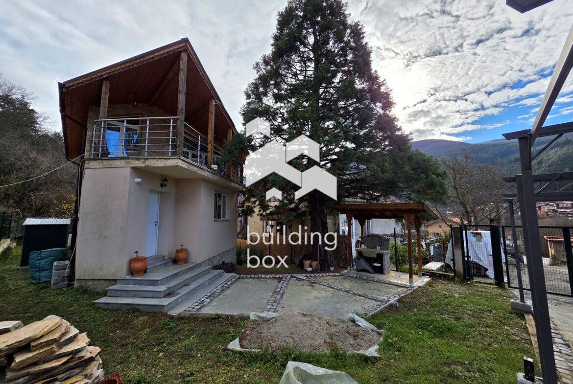 Къща - София, област, с.Искрец - 0