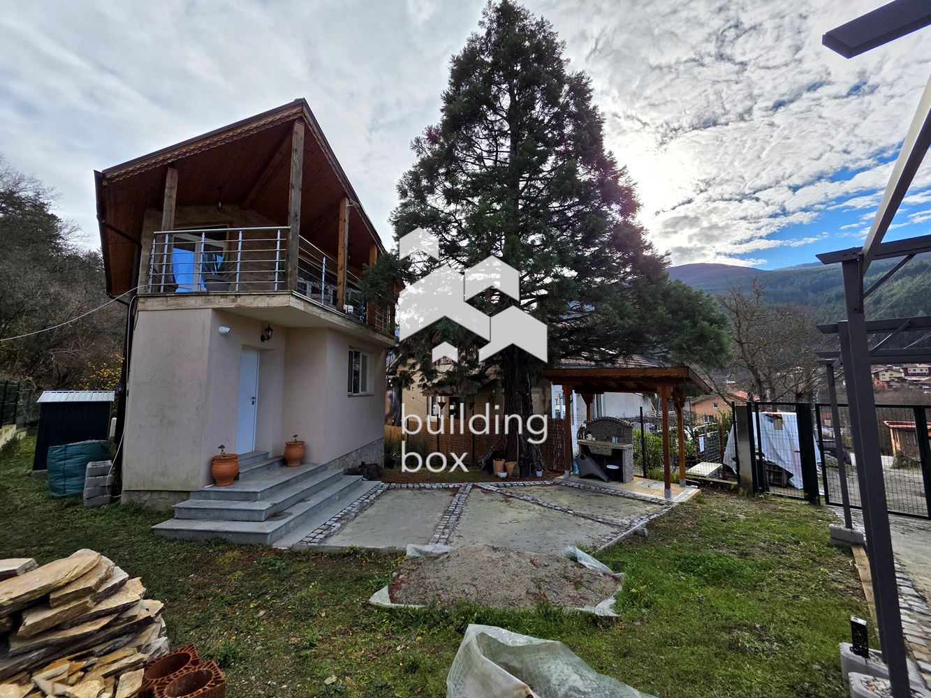 Къща - София, област, с.Искрец - 0