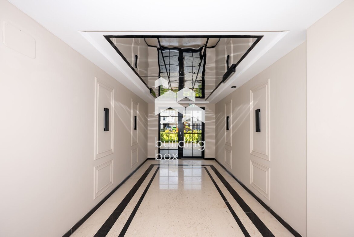 Двустаен обзаведен апартамент с паркомясто - кв. "Остромила" - 0