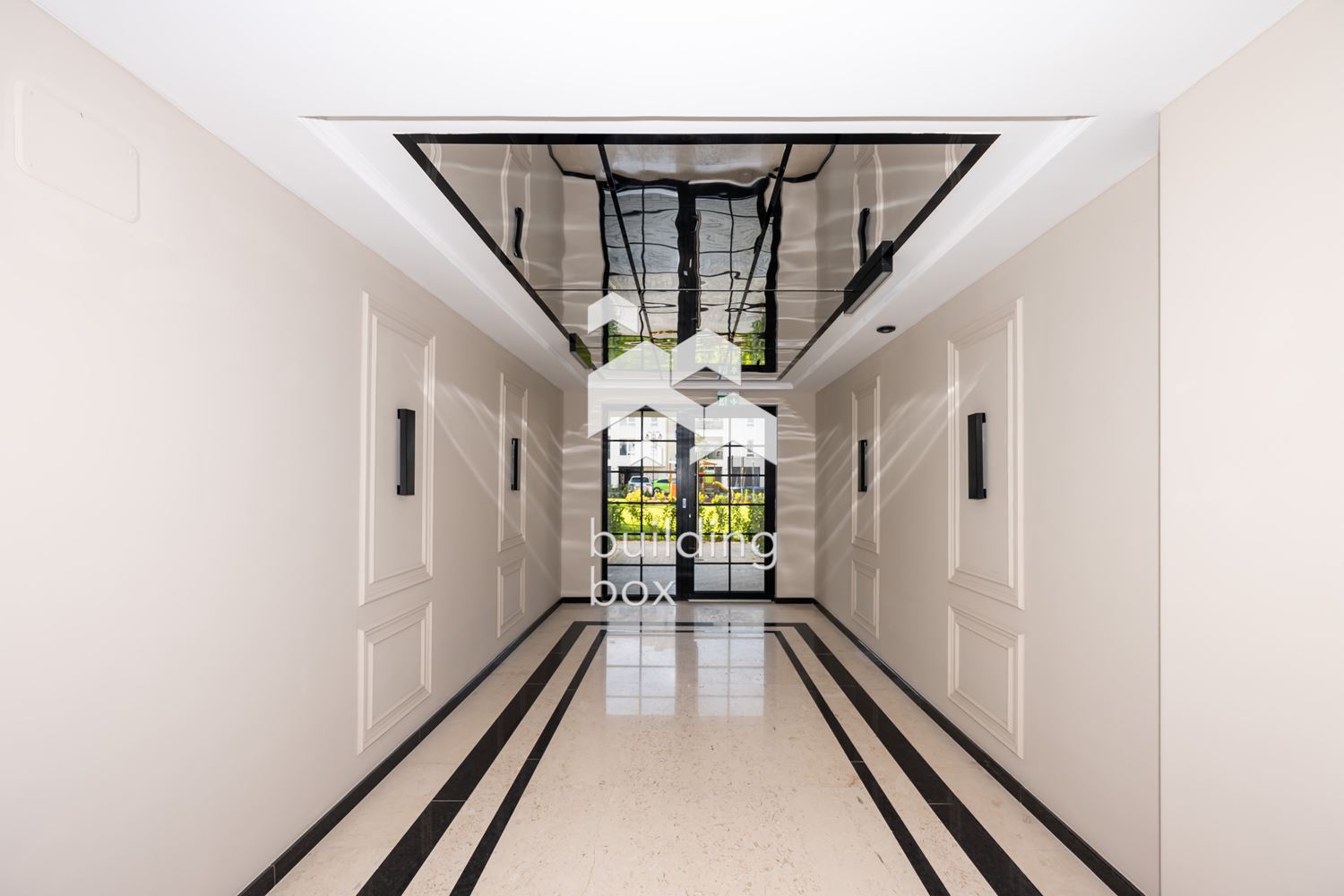 Двустаен обзаведен апартамент с паркомясто - кв. "Остромила" - 0