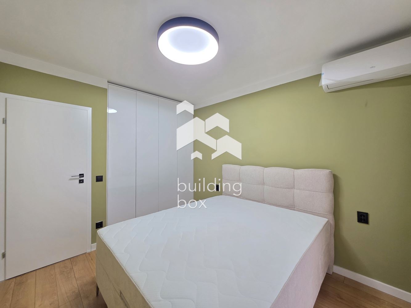 Двустаен в малинова долина - 0