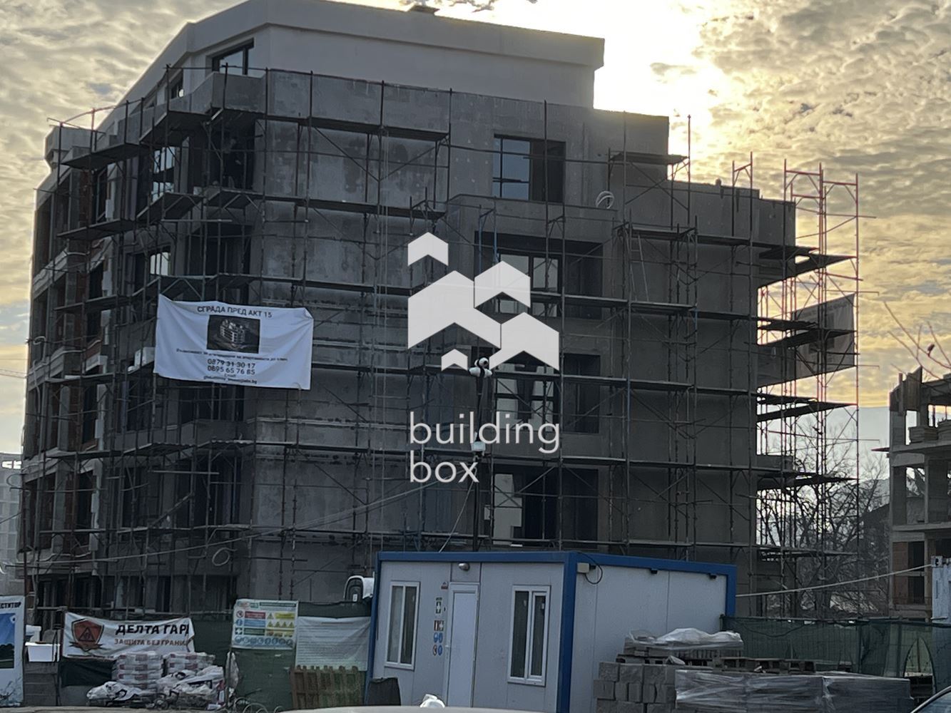 Двустаен апртамент със собствен двор 12 м2. - 0