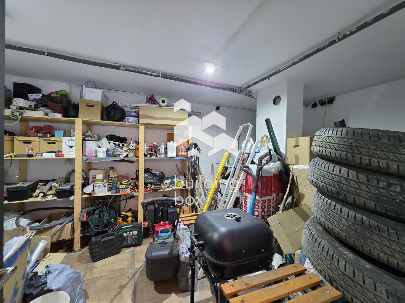 Къща - София, област, с.Искрец - 0