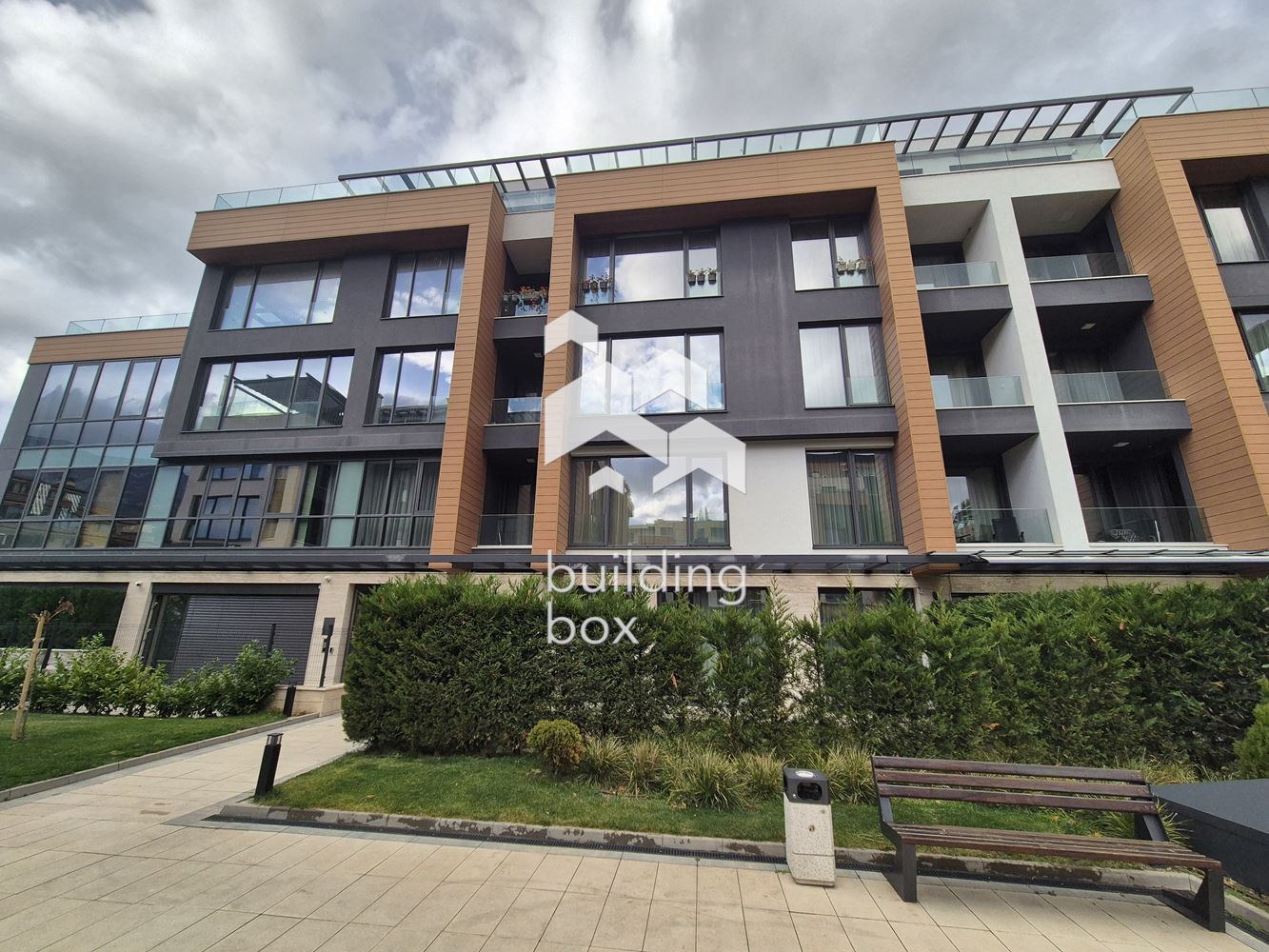 Четиристаен имот – комлекс “HILL SIDE”