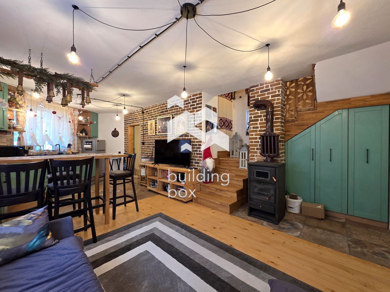 Уютна къща в с. Искрец - 0