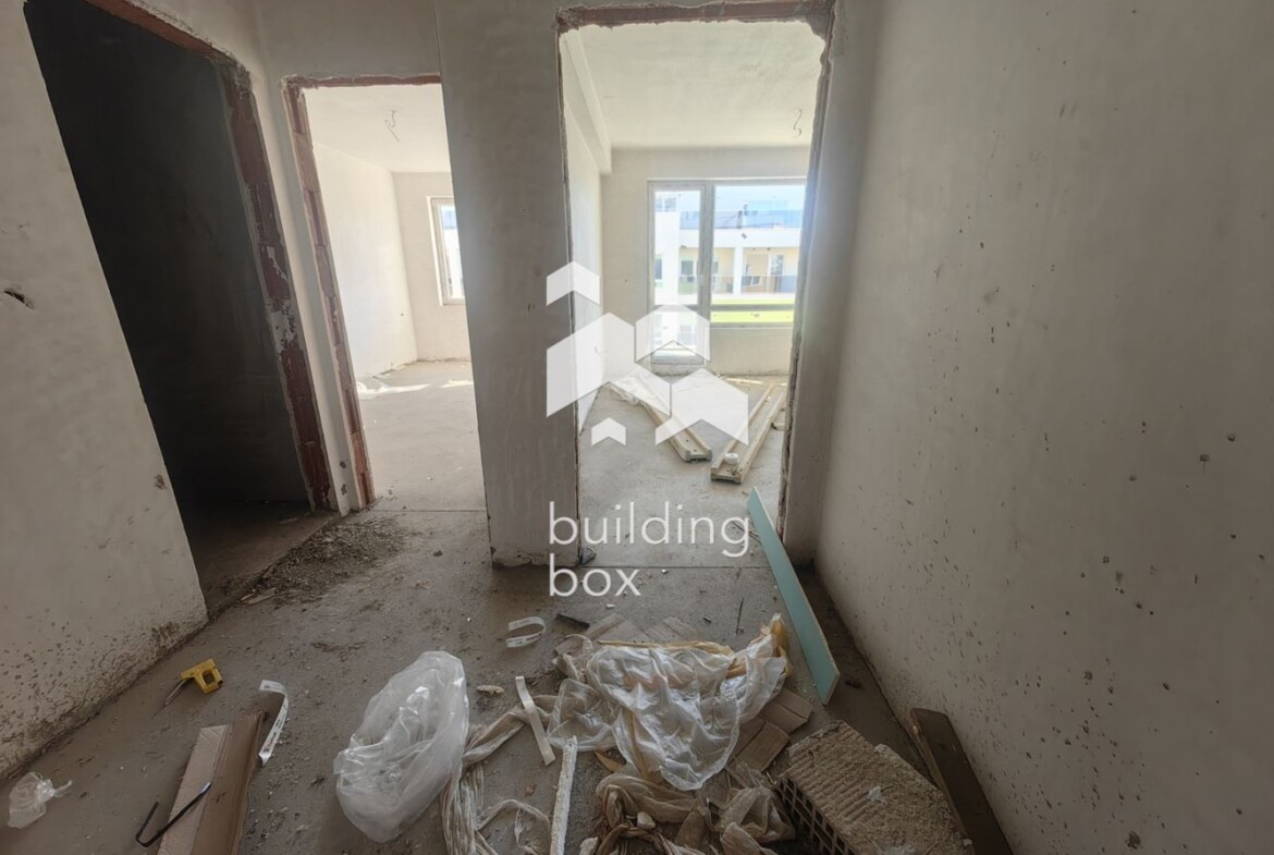 Двустаен апартамент в кв. Южен - 0