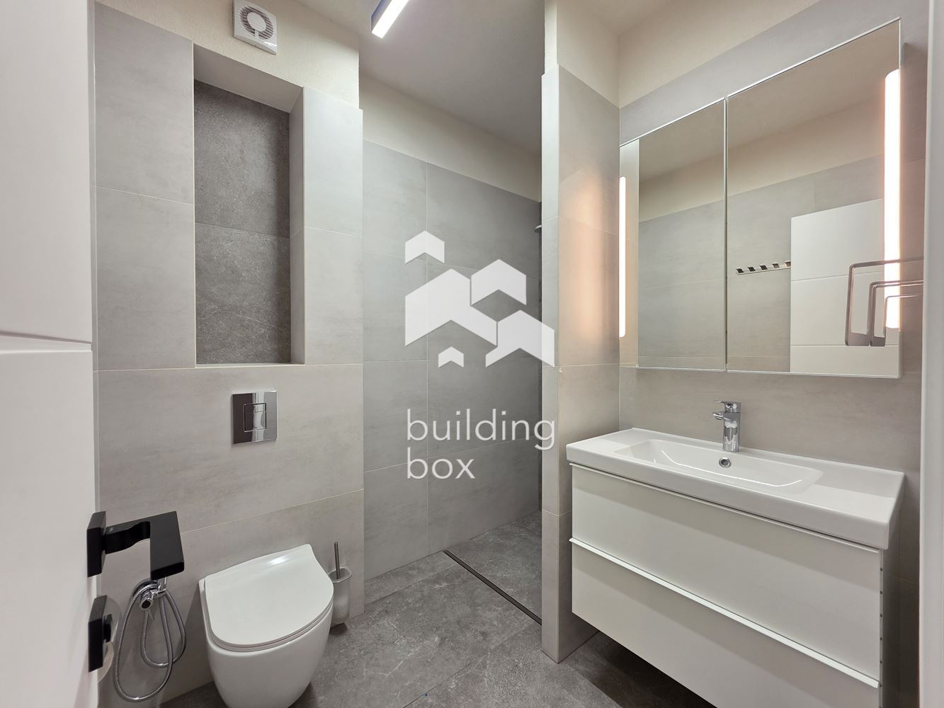 Елегантен апартамент с усещане за къща в SoHome - 0