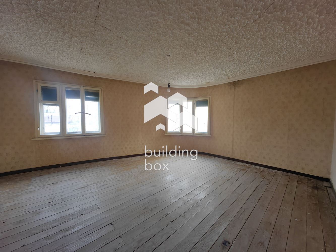 Двуетажна къща в с. Първенец - 0