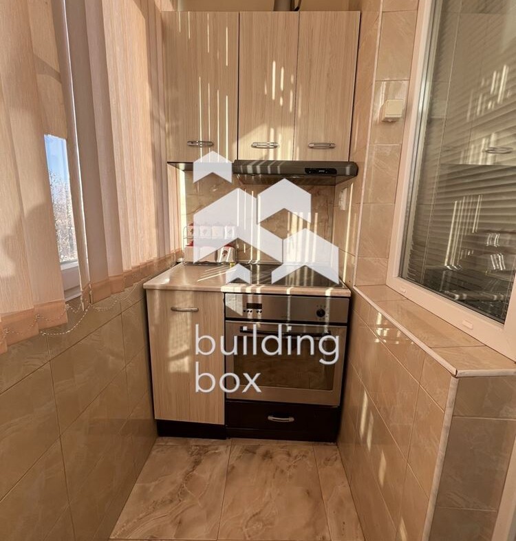 Тристаен апартамент в Изгрев - 0