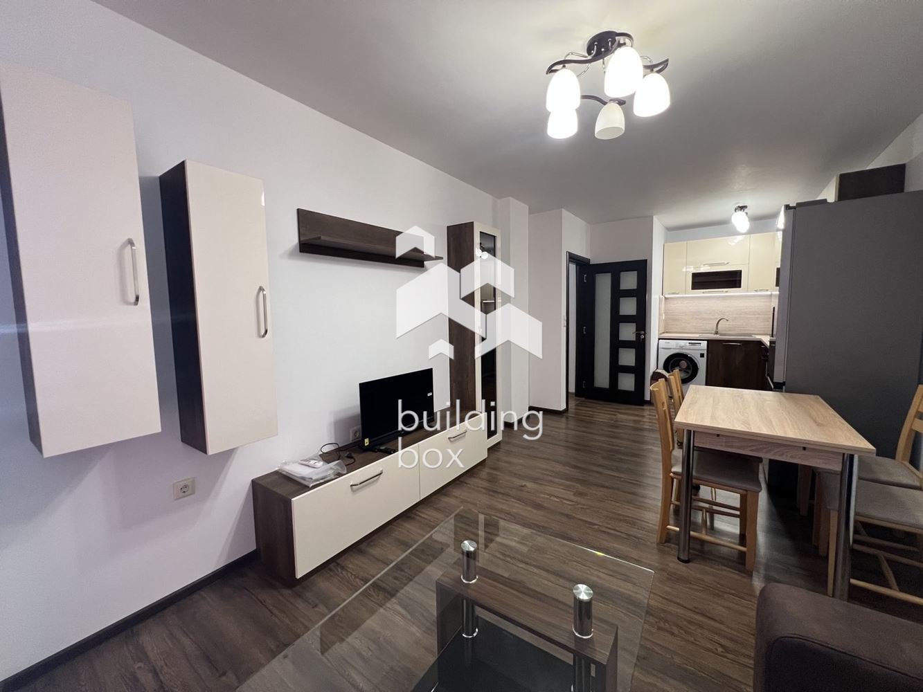 Тристаен апартамент под наем с паркомясто - кв. Христо Смирненски - 0