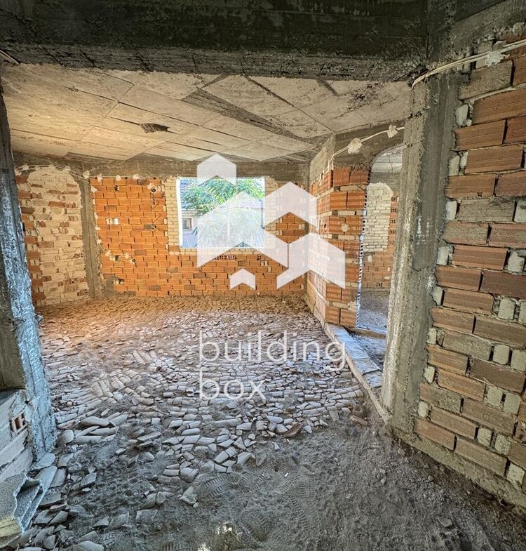 Двуетажна къща в с.Желязно - 0