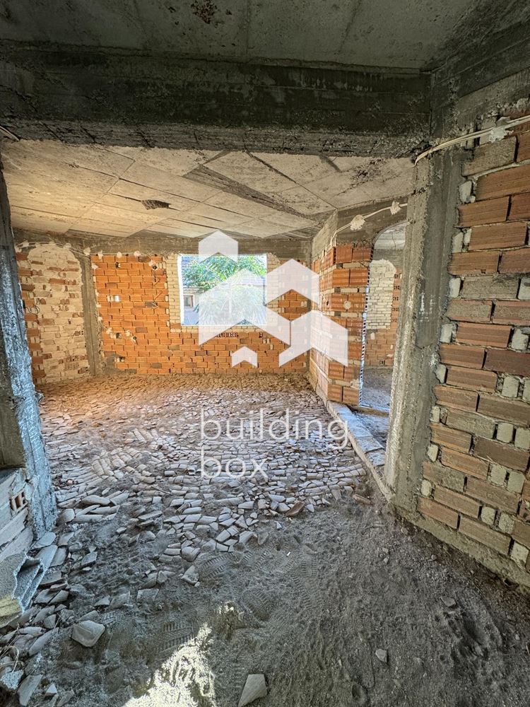 Двуетажна къща в с.Желязно - 0