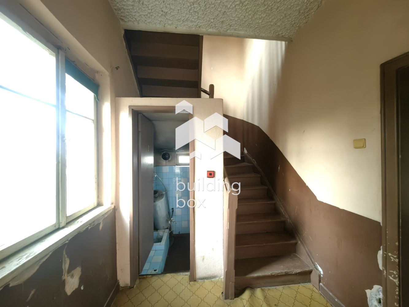 Двуетажна къща в с. Първенец - 0