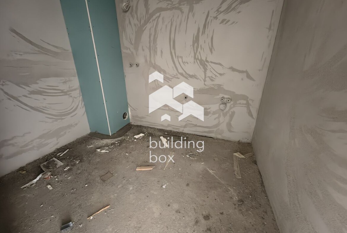 Двустаен апартамент в кв. Южен - 0