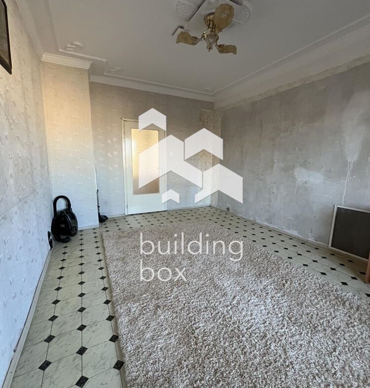 Тристаен апартамент в Изгрев - 0