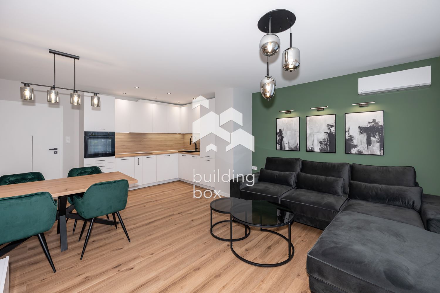 Двустаен обзаведен апартамент с паркомясто – кв. “Остромила”