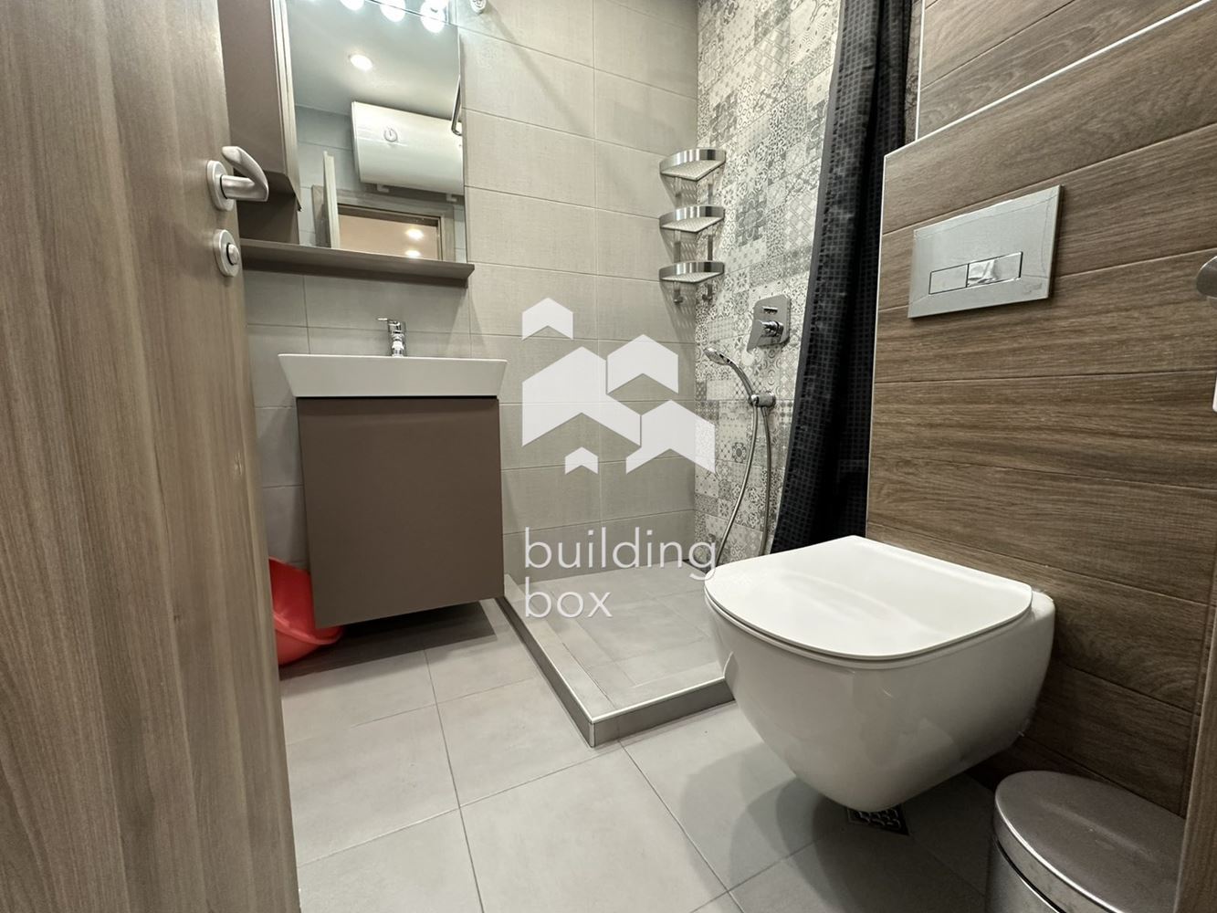 Двустаен апартамент в квартал Кръстова Вада - 0